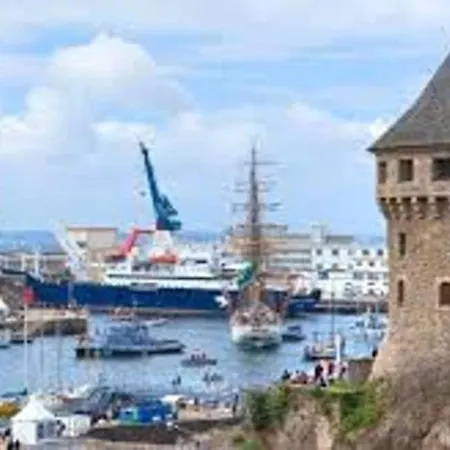 Yannig, Studio Renove A Recouvrance * Brest